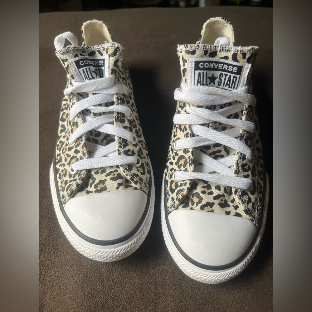 Converse Shoes - Picture 3 of 10